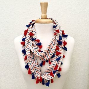 NWT, Tassel Trimmed Stretch Poly Zig Zag Infinity Scarf